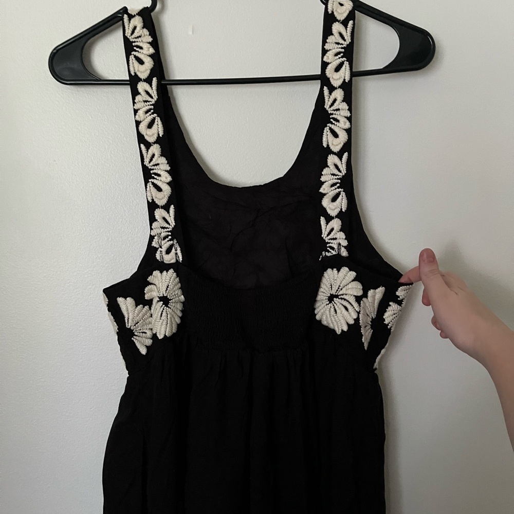 Floral Black and White Maxi Dress - Picture 8 of 8